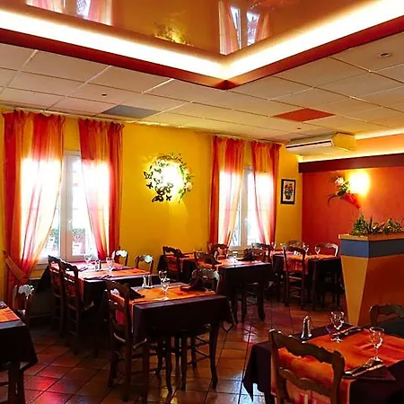 Logis Argonne Hotel 2*